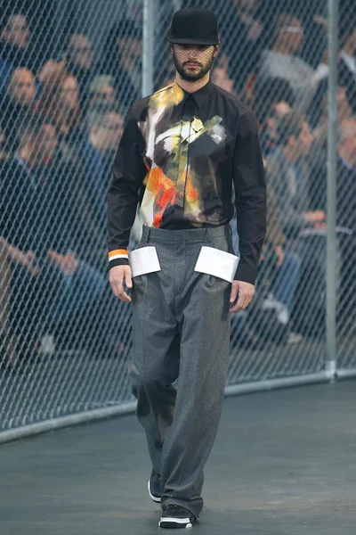Look 5
